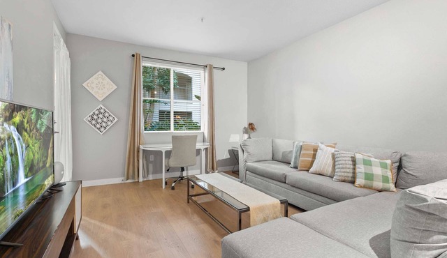 Charming Scholarship Condo｜Ground Floor｜Pet-Friendly｜Gated Community #17 in Irvine