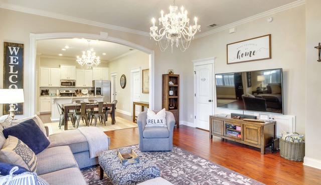 Chic Thomas Square Home in Walkable Location! in Savannah