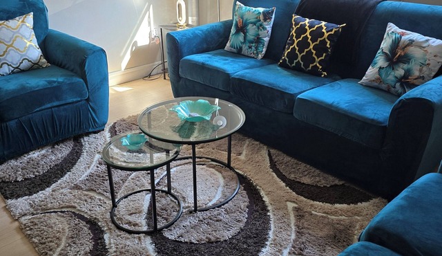 Clean Comfy 2 Bedroom Suite near Niagara Falls in St. Catharines