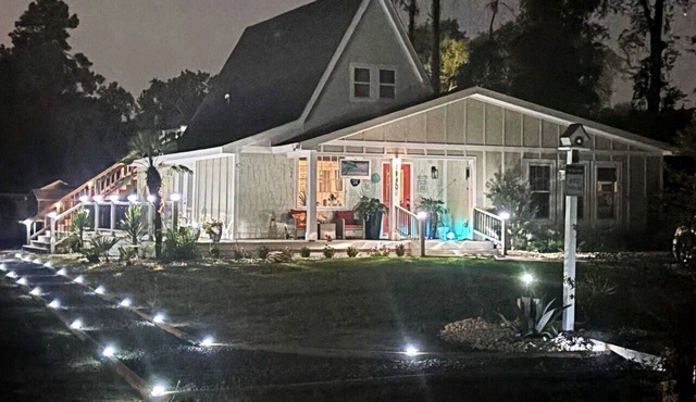 Clean cute quiet. Next 2 beaches, golf food & fun Calabash seafood is 2 mi away!