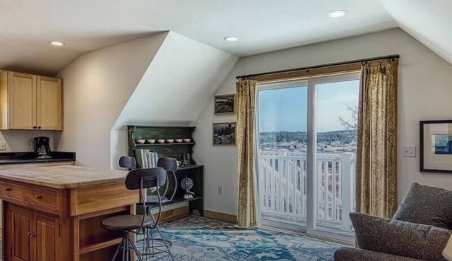 Coastal View 1 Bedroom Apartment with Private Balcony in Winter Harbor, Maine