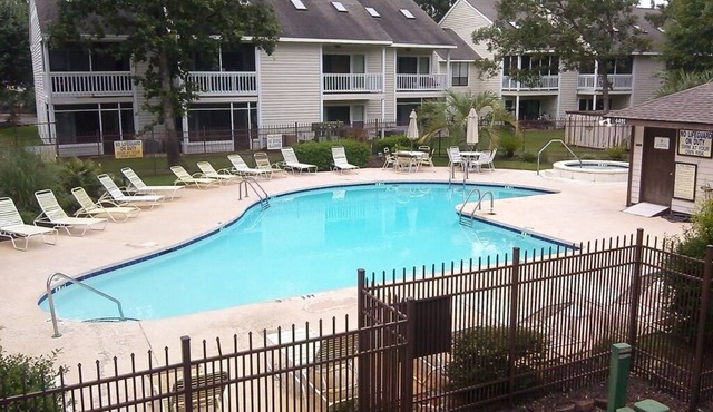 Comfortable 2-bedroom, 2-bath condo in serene Little River in Little River