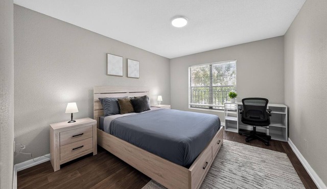 Comfortable Modern Home with Resort Amenities in Tamarac