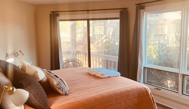 Comfy & Charming 2BR/2BA Condo with Golf View