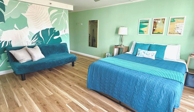 Corner Studio · Two Lanais · No Resort Fees in Honolulu