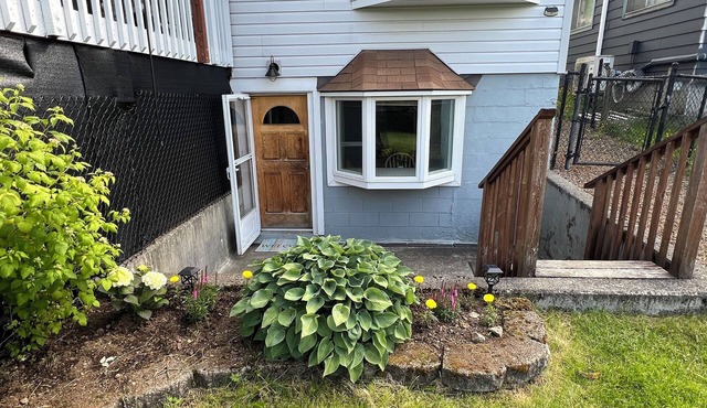 Cozy 1 bedroom apartment in Enjoyable Ketchikan with WiFi.