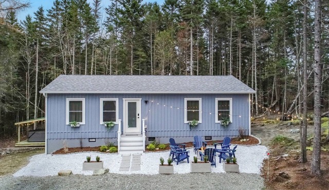 Cozy Acadia Hideaway with Hot Tub