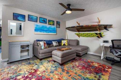 Cozy Condo Steps To The Ocean, Pool, & Pickleball