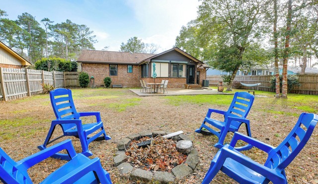 Cozy Home w/Fenced Backyard in Sunset Beach!