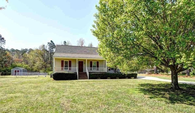 Cute, family-friendly, country bungalow