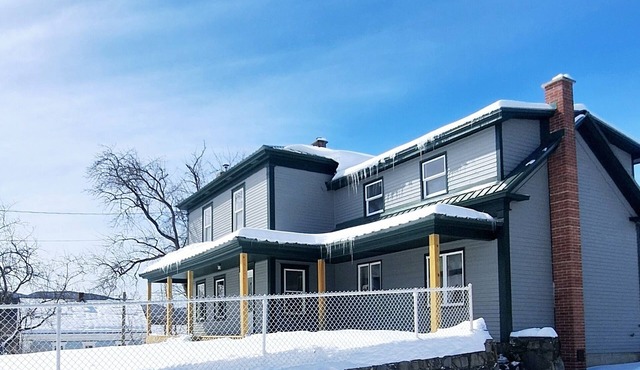 Direct Trail Access/Centrally Located/Ample Parking for trucks and trailers