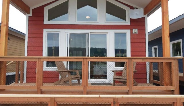Dockside Cabin - Homer Seaplane Base