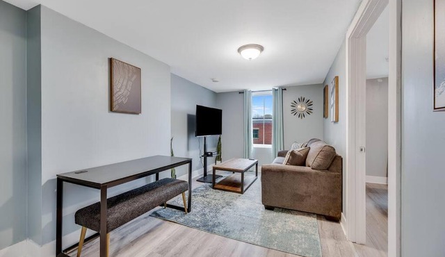 Downtown 1 BD - Sleeps 4 - Sleeper Sofa - Parking