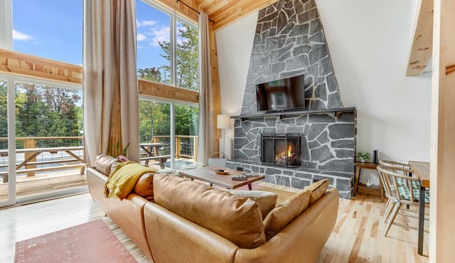Dreamy 5 bedroom cabin in Greenville