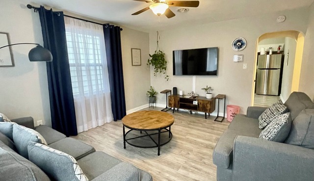 E Maple-The Pleasant Home-Comfort & Ease in Dallastown