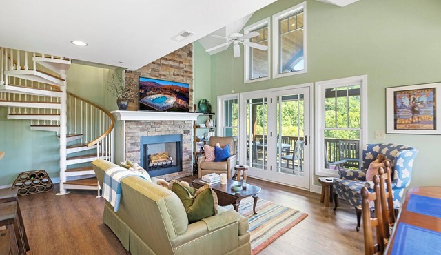 Echota Wintergreens 1632- Mtn Condo, Gated Resort, Indoor/Outdoor Pools & Hot Tu
