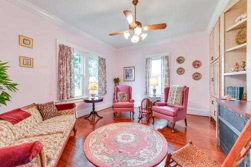 Elegant + Spacious Retreat ~ 18 Mi to Lake Norman! in Lincolnton