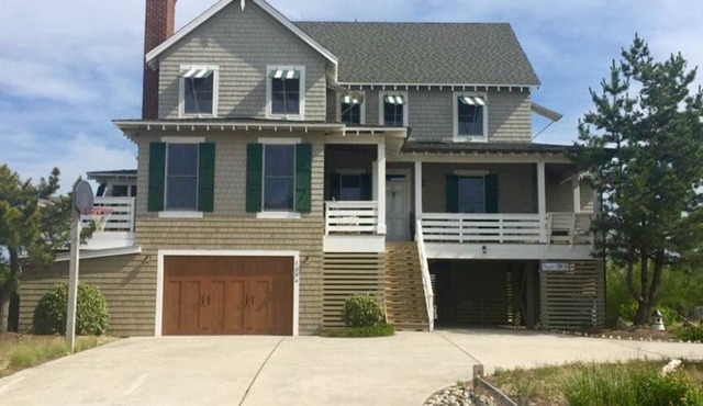 Experience the magic of Corolla - Steps to Beach Ocean Views 6 bedrooms Extras