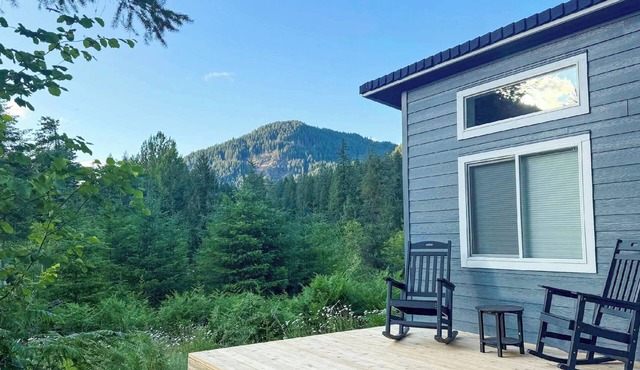 Fire Pit & Mtn Views! Cabin | $1 Cleaning Fee in Carson