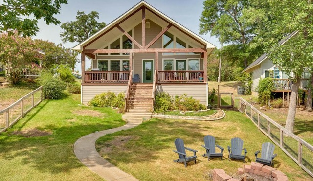 Fish & Kayak: Tranquil Cedar Creek Home! in Tool