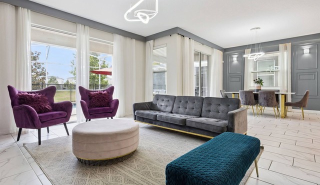 Four Corners luxury home with WATER PARK and BBQ