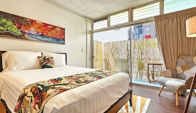 Furnished monthly rental Waikiki Neighborhood 201