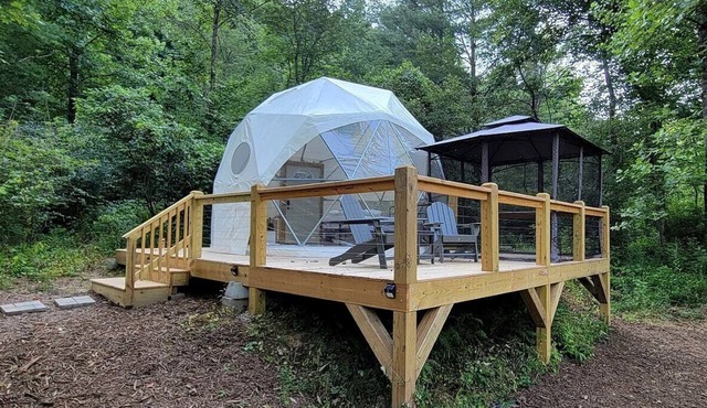 Geodome on Creek, Great Getaway, WIFI & Hot Shower near Boone, NC in Purlear