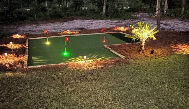 Golf + Beach stay w/private putting green!