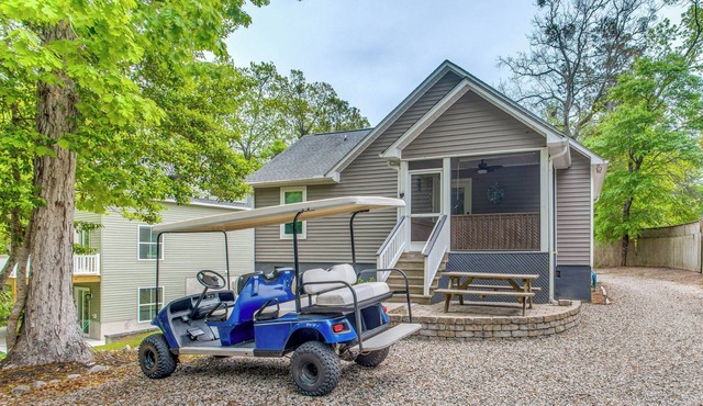 Golf Cart Included: Little River Cottage w/Deck!