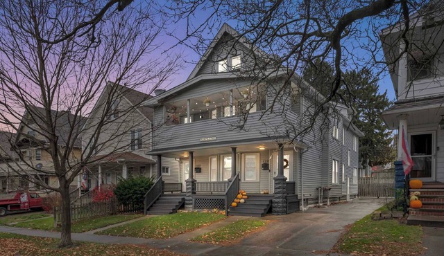 Gordon Square Gem | Spacious 5BR | Sleeps 19