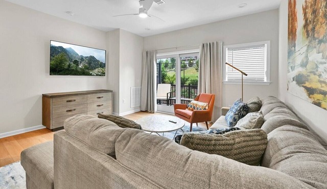 Gorgeous South Slope Townhome 106