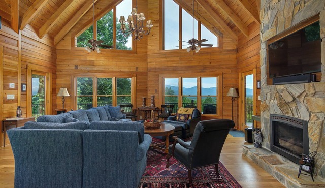 Grandview Lodge | Large 4 Bedroom Mountain Cabin with Hot Tub & Views!