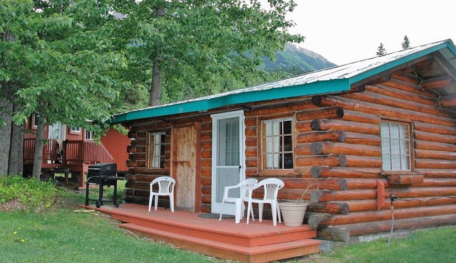 Gwin's Lodge Aspen Cabin #10