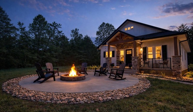 Harrison's Place! Hilltop Home - Large Event Lawn - Micro Weddings and Reunions