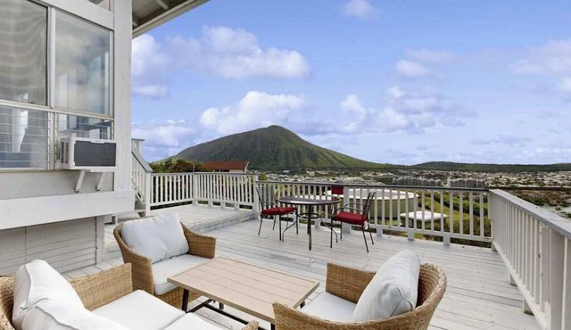 Hawaii Kai Dream with Ocean Views & Big Lanai