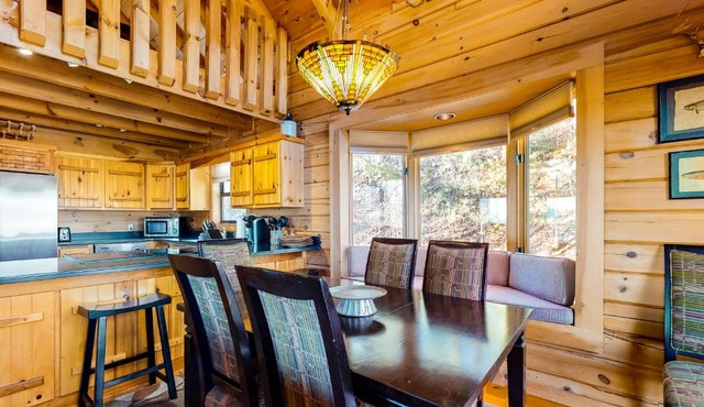 Hawks View Cabin