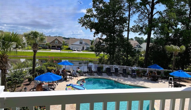HIBISCUS HAVEN: Little River SC, Cute 2B/2B Condo w Pool Near Beach 90 Day Stays