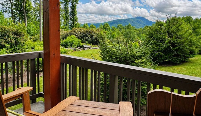 ✨High elevation+ majestic views+2 Pools +2 Hot Tub+Boone+Gated Resort✨