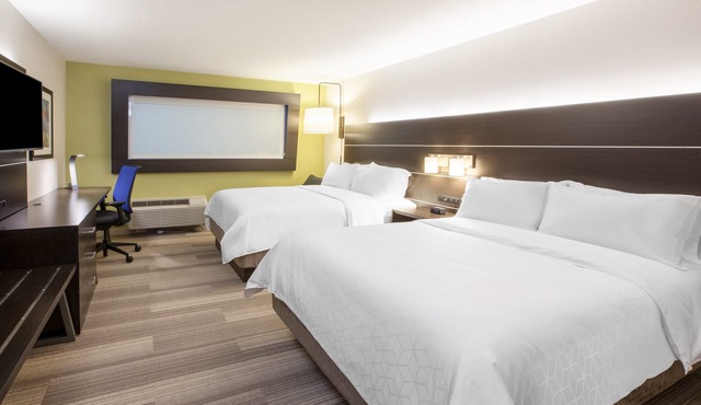 Holiday Inn Express & Suites Fayetteville South by IHG