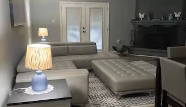 Home Away From Home 2-bedroom condo with AC in charming Slidell in Slidell