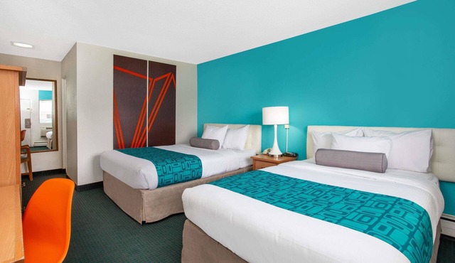Howard Johnson by Wyndham Colorado Springs