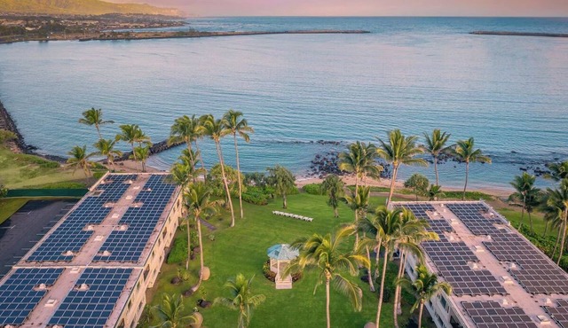 Ideal Mix of Comfort and Value! 4 Comfortable Units, Outdoor Pool, Oceanfront!