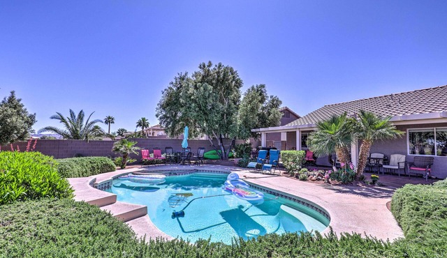 Incredible Strip View, Peaceful Poolside Escape