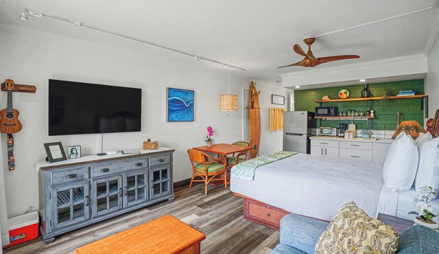 Islander on the Beach 134- Hidden Gem Ground Floor with AC