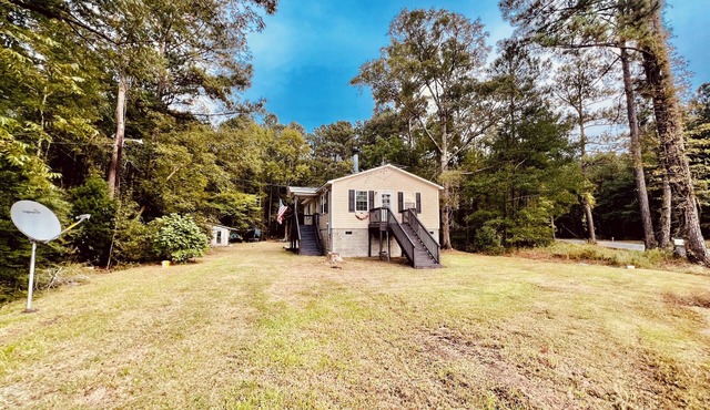 JJ's Lodge: Fisherman’s & Hunters Getaway
