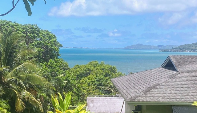 Kaneohe Bay views with AC in Kahaluu