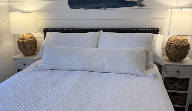 Keep it simple at this peaceful and centrally-located private haven.