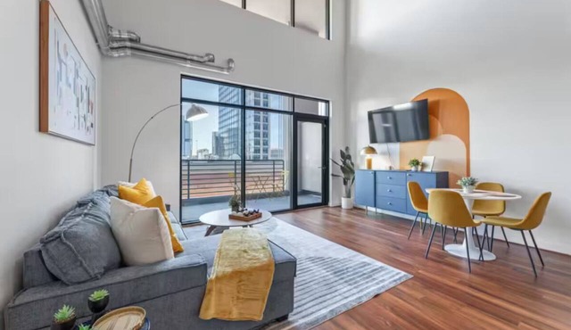 King + Queen 2-Story Loft w/2 Ensuite Baths, Private Balcony @ Atlantic Station