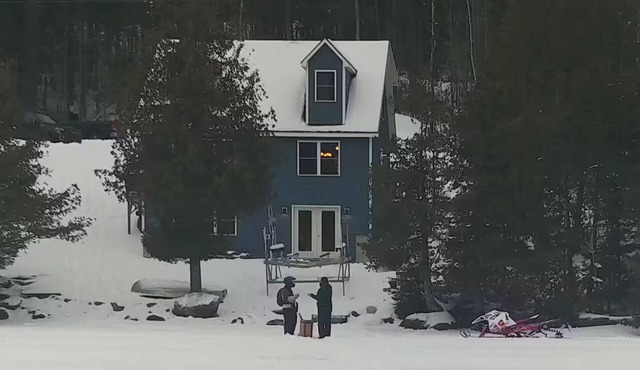 Lake house at ladyslipper, nPet friendly on pleasant pond.