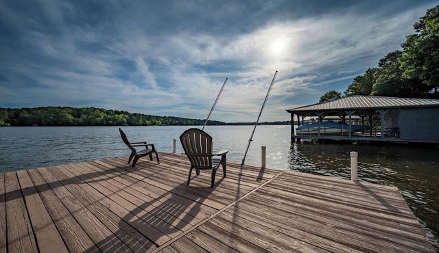 Lakefront Home | Dock | Fire Pit | Pool Table in Eatonton